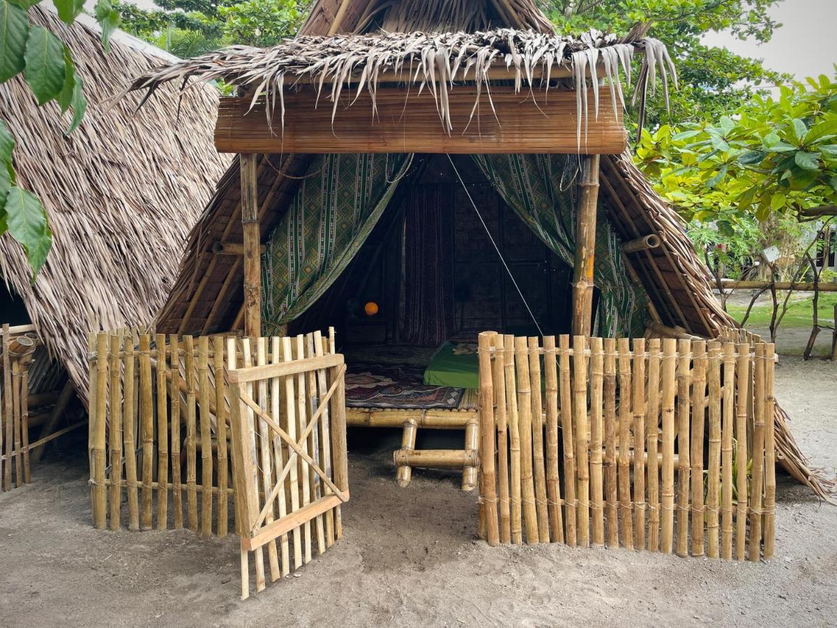 Ostello Tribal Huts Community Daanbantayan Camera foto