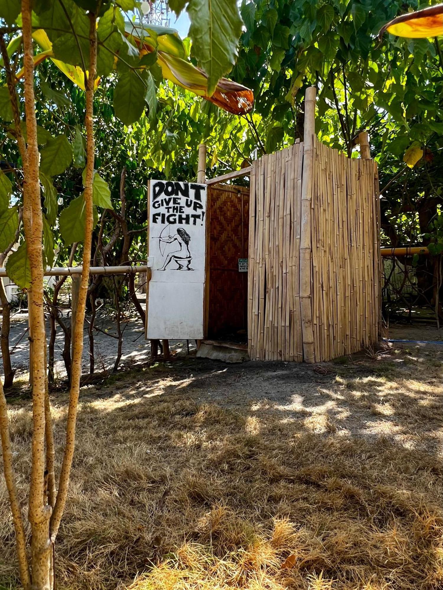 Ostello Tribal Huts Community Daanbantayan Esterno foto
