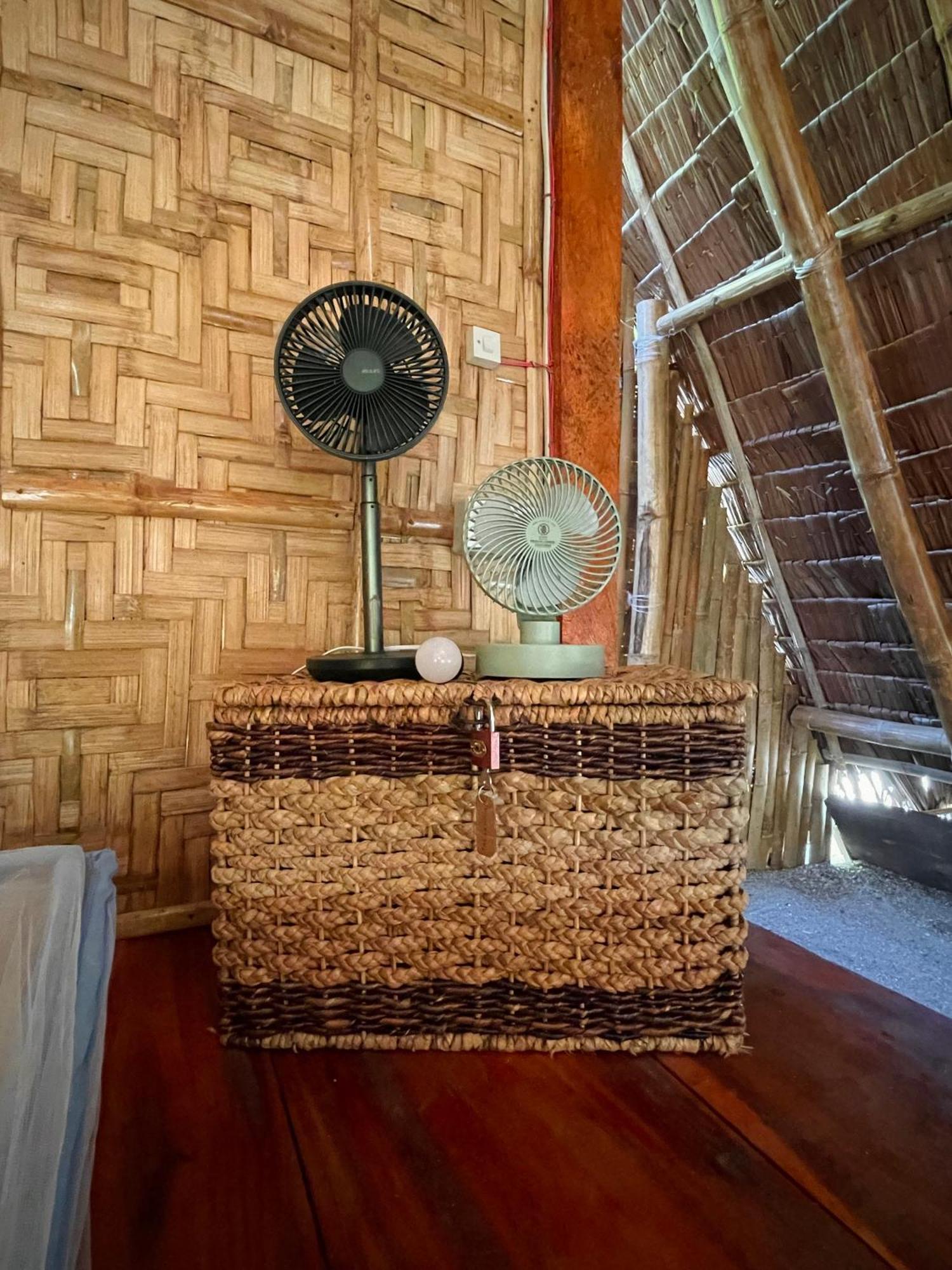 Ostello Tribal Huts Community Daanbantayan Camera foto