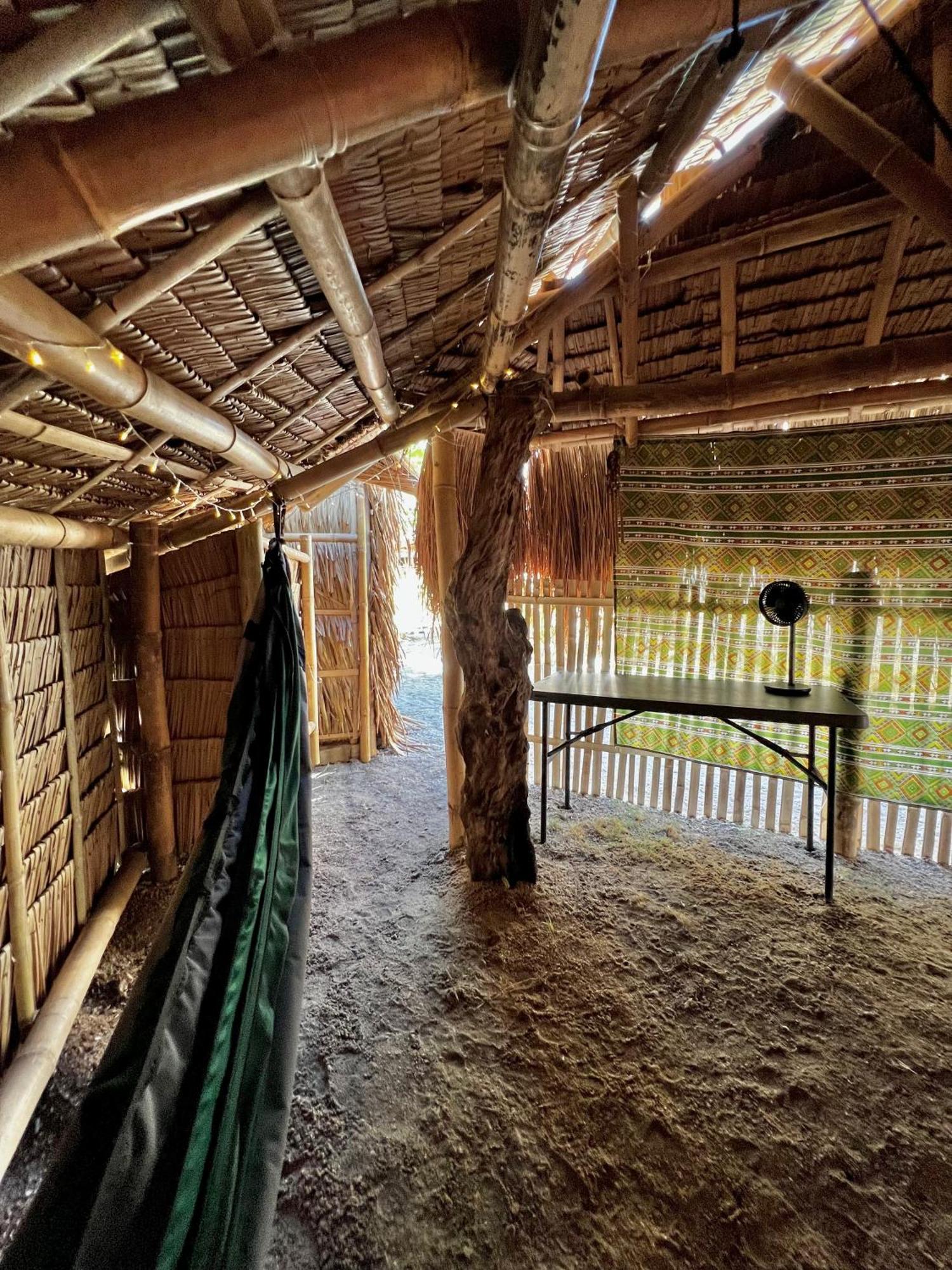 Ostello Tribal Huts Community Daanbantayan Camera foto